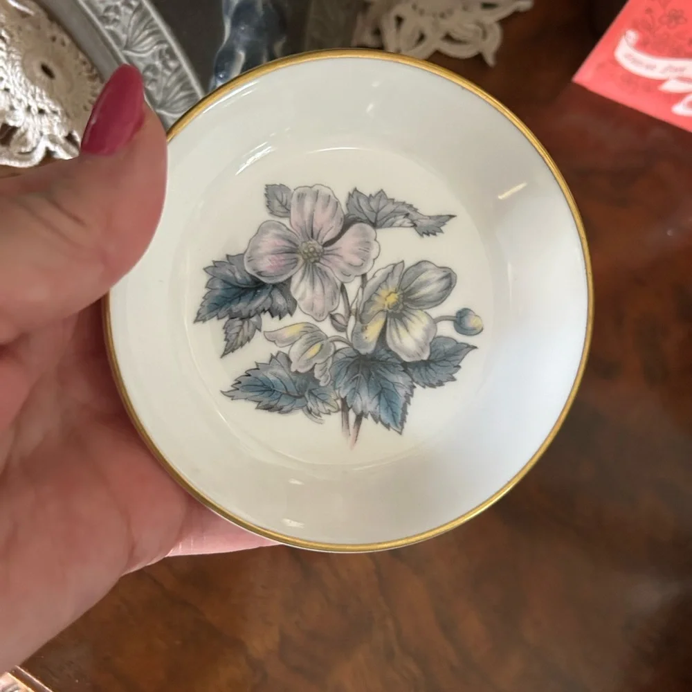 Royal Worcester vintage royal